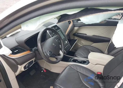 2019 Lincoln Mkc Select z USA, uszkodzony, nr VIN 5LMCJ2D98KUL06348